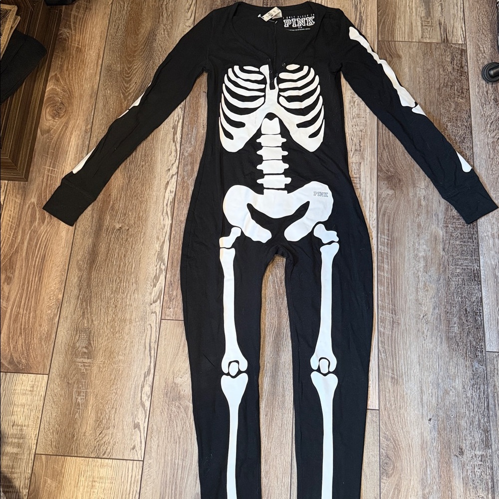 NEW! PINK BY VS Thermal Sleep One piece Black White Skeleton Pajama M - Picture 3 of 10